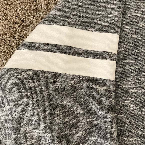 🌺 PINK-VS -Boyfriend Sweatshirt Bundle🌺 - Picture 7 of 15